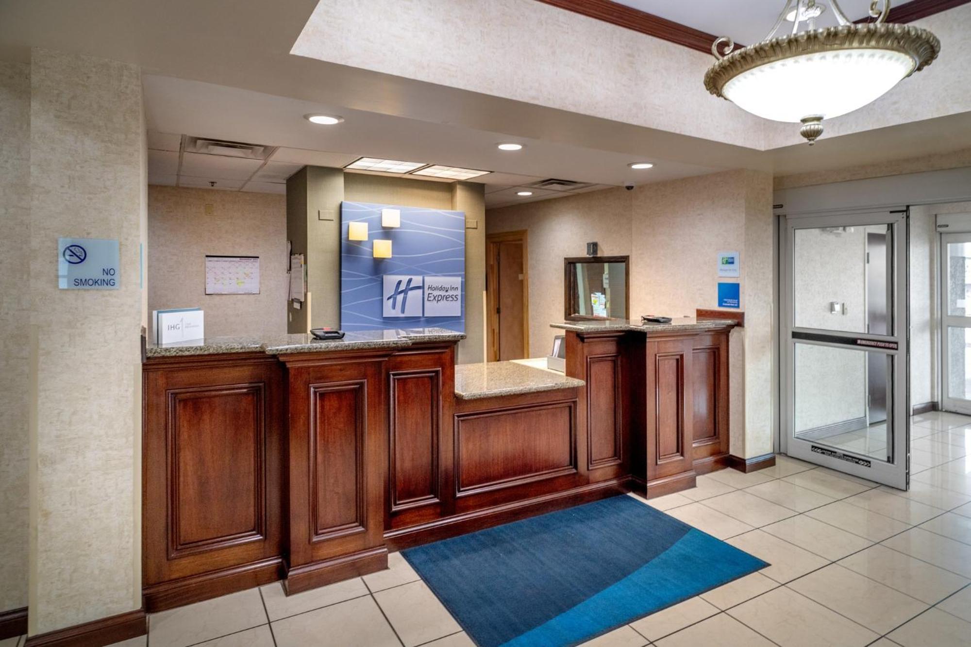 Holiday Inn Express And Suites Hazard By Ihg Eksteriør billede